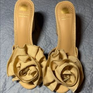 ANTONIO MELANI Beige Fabric Floral Slide Mules